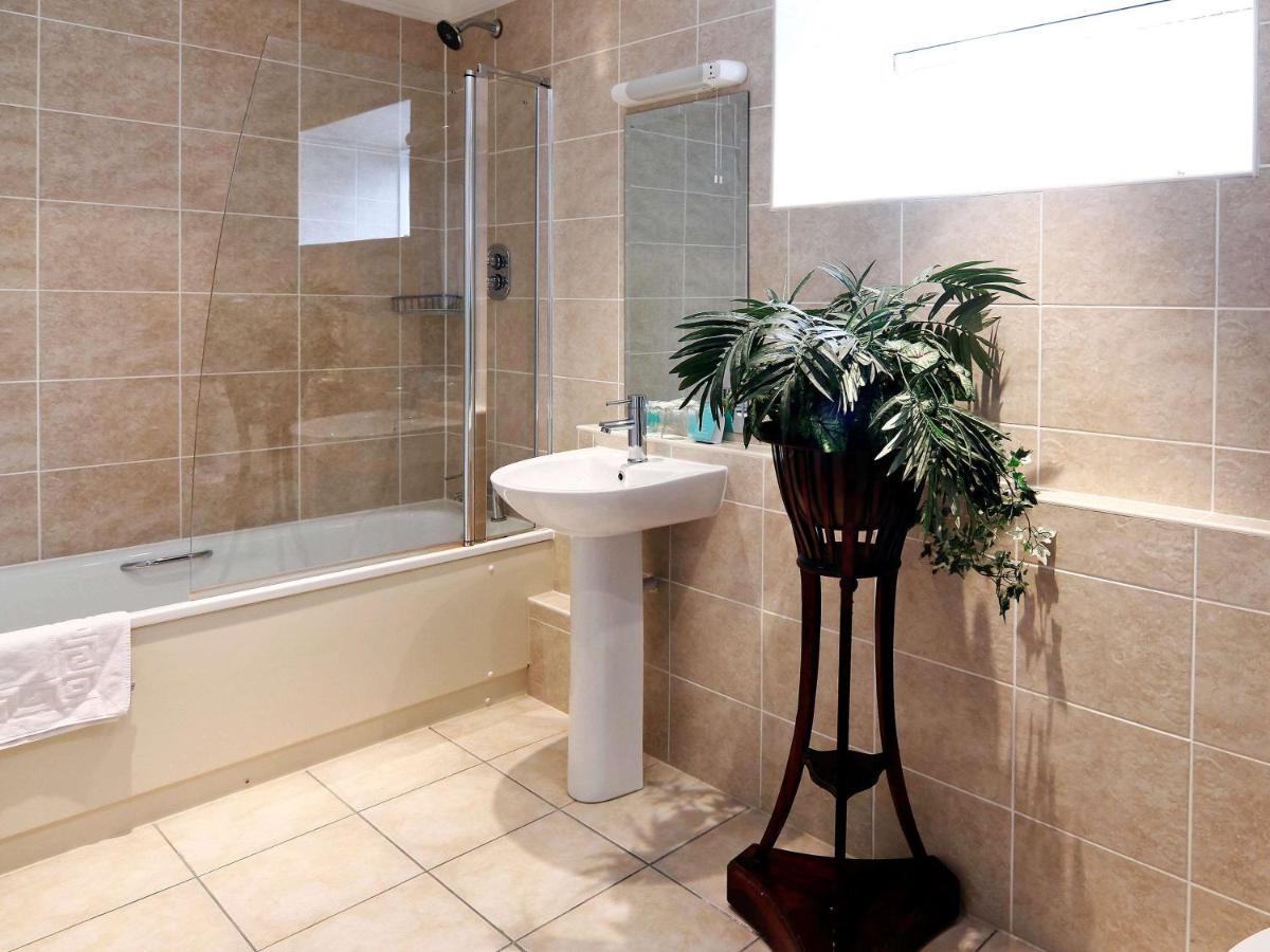 Wolverhampton Goldthorn Hotel Esterno foto
